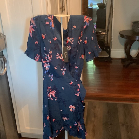 Lulus Dalton teal floral wrap dress. NWT.‎ Retail 70 - Picture 4 of 9